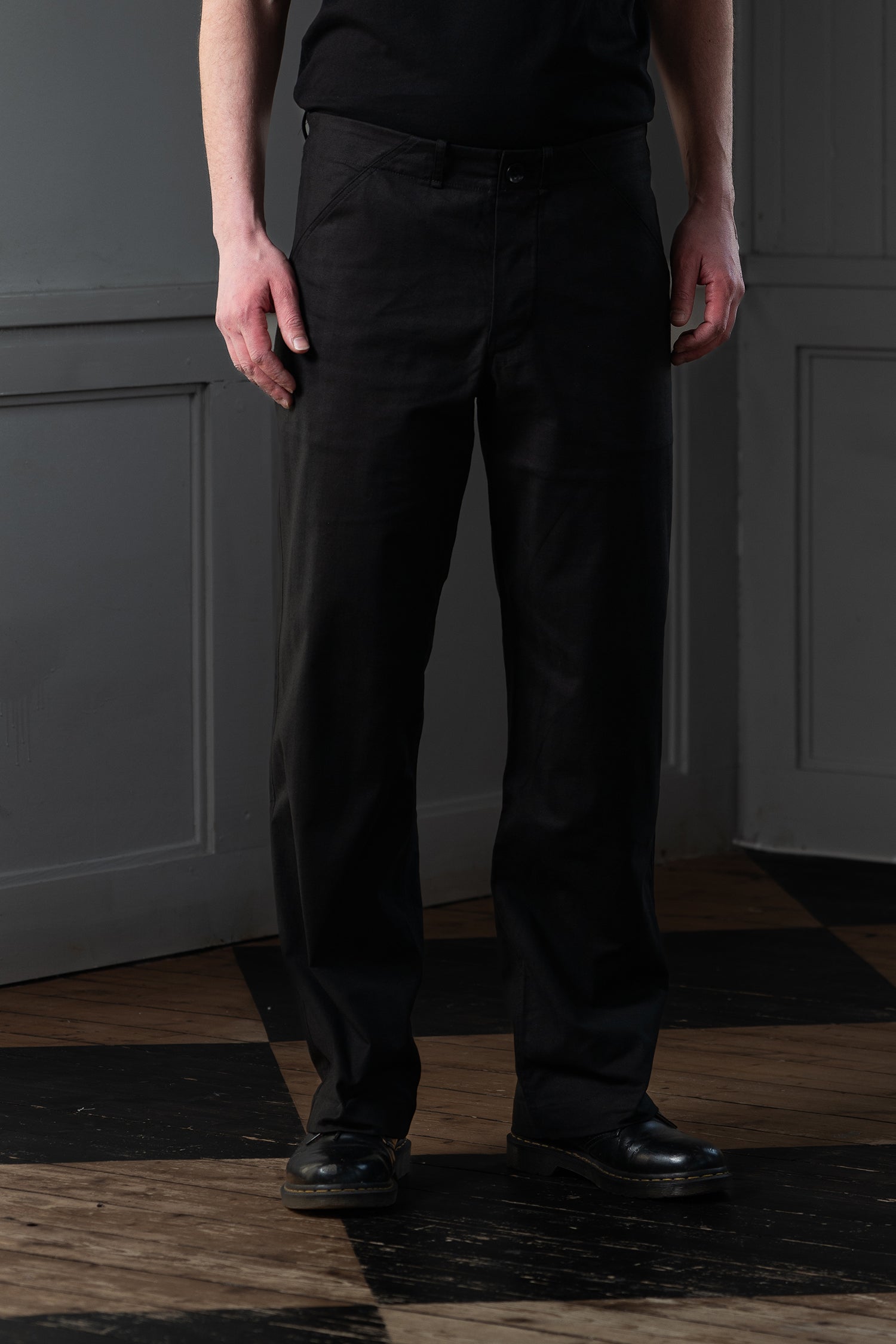 STRAIGHT-LEG TROUSERS - HERRINGBONE, BLACK